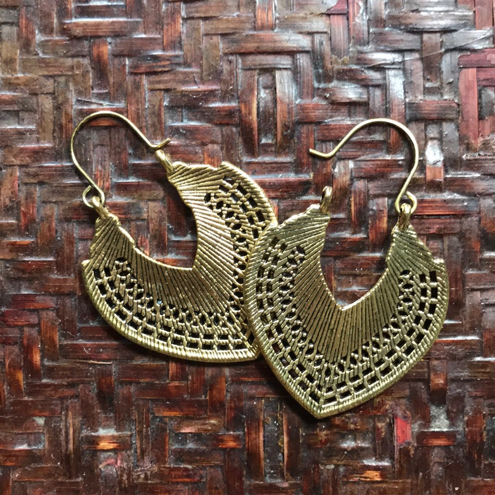 New! Drop Filigree Earrings - Picture 11 of 13